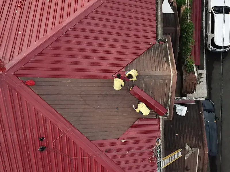 Newark Roof Repair Pros professional team